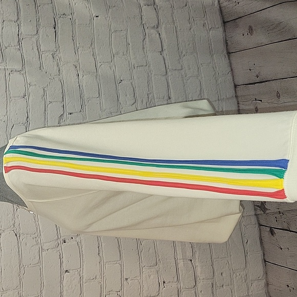 Torrid - Picture 2 of 5